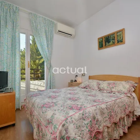 Apartment Palomas Esc. A 1-1 *